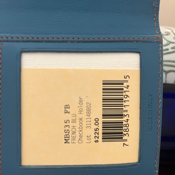 Dooney & Bourke Alto Medium Wallet - Picture 5 of 7